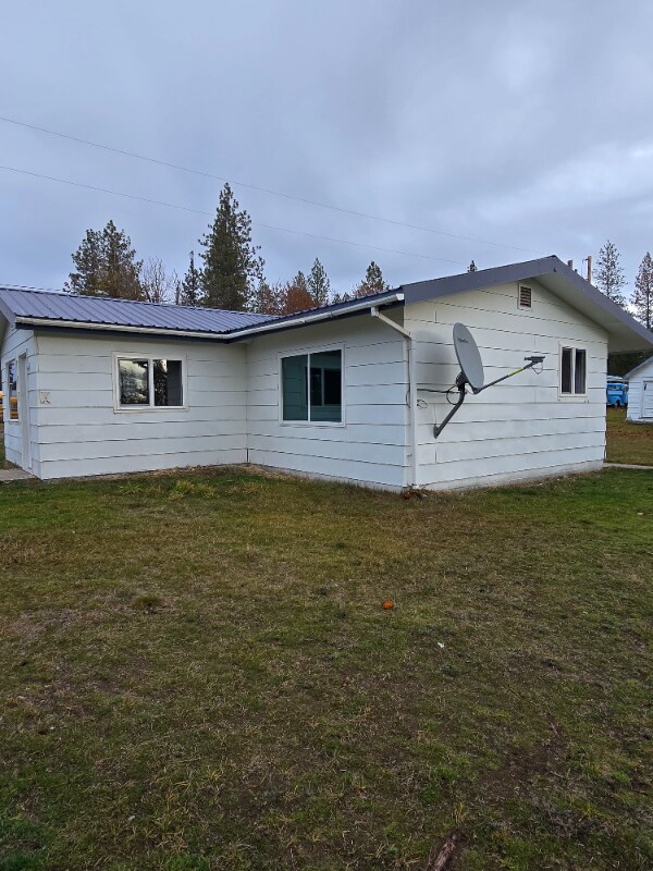 41992 US-93 in Pablo, MT - Foto de edificio - Building Photo