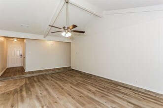 1714 Yorktown Dr in Arlington, TX - Building Photo - Building Photo