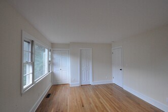 32 Weaver St, Unit 1 in Greenwich, CT - Building Photo - Building Photo