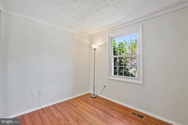 3737 Castle Terrace in Silver Spring, MD - Building Photo - Building Photo