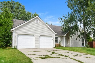 6854 Scotia Ct in Indianapolis, IN - Building Photo - Building Photo