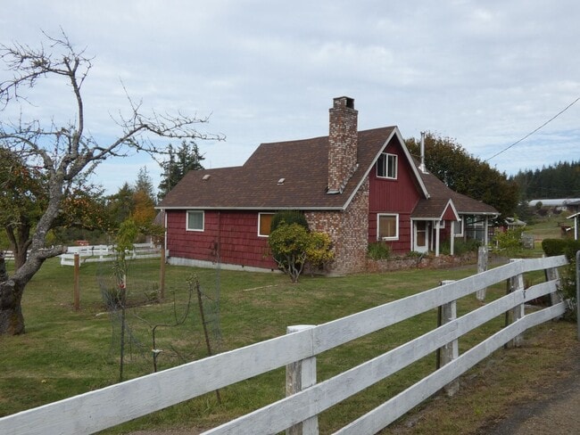 473 Sandhagen Rd in Port Angeles, WA - Building Photo - Building Photo