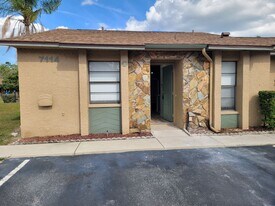 7114 Barclay Ave in Brooksville, FL - Building Photo