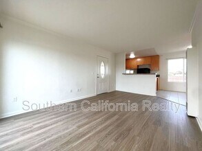 1110 Donax Ave in Imperial Beach, CA - Foto de edificio - Building Photo
