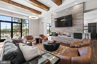 2604 Maplewood Cir in Harrisburg, PA - Building Photo - Building Photo