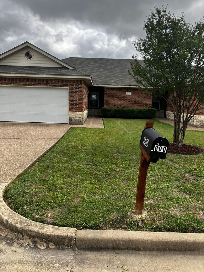 property at 800-804-804 Quarter Horse Trail