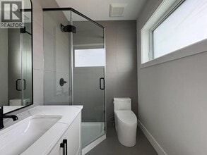 6866 Ontario St in Vancouver, BC - Building Photo - Building Photo