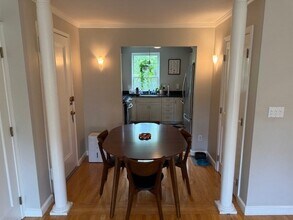 140 Beaconsfield Rd, Unit 6 in Brookline, MA - Building Photo - Building Photo