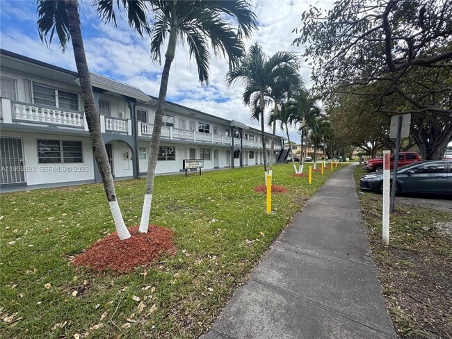 20337 NE 2nd Ave in Miami, FL - Building Photo - Building Photo