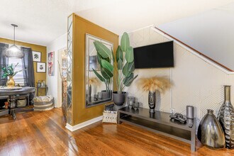 229 62nd St NE in Washington, DC - Foto de edificio - Building Photo