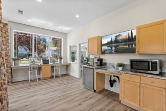 Country Gables Apartments in Puyallup, WA - Building Photo - Building Photo