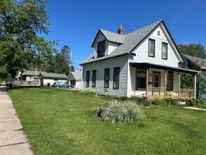 1515 S Duluth Ave in Sioux Falls, SD - Foto de edificio - Building Photo