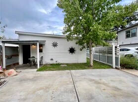 814 1/2 W 21st St in Houston, TX - Building Photo