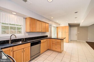 6313 Panda Ct in Waldorf, MD - Building Photo - Building Photo