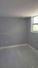 6241 SW 17th St in Pompano Beach, FL - Building Photo - Building Photo