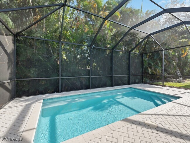2753 Linda Dr in Naples, FL - Building Photo - Building Photo