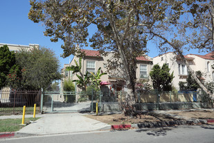 143-145 S Catalina St in Los Angeles, CA - Building Photo