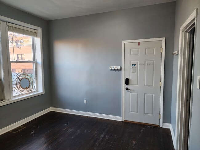 4909 W Roosevelt Rd, Unit 1R in Cicero, IL - Building Photo - Building Photo