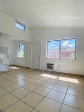 12130 NE 8th Ave-Unit -B in North Miami, FL - Building Photo - Building Photo