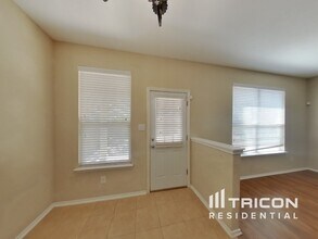 6526 Palmetto Way in San Antonio, TX - Building Photo - Building Photo