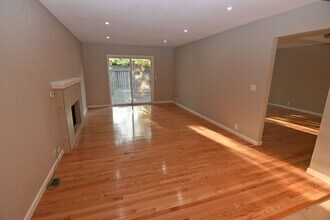 5719 Lathrop Dr in San Jose, CA - Building Photo - Building Photo