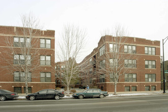 2100-2110 W Montrose Ave in Chicago, IL - Building Photo - Building Photo