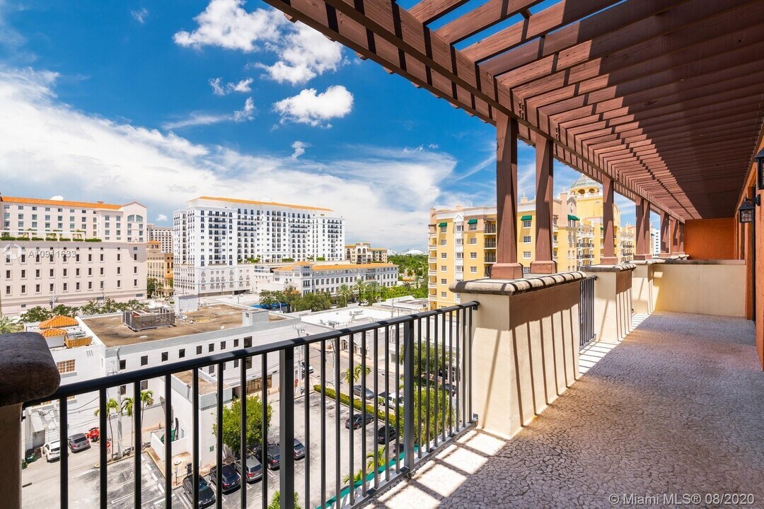 100 Andalusia Ave-Unit -PH-1 in Coral Gables, FL - Building Photo