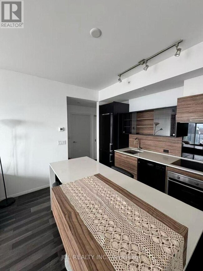 75 St Nicholas St in Toronto, ON - Building Photo - Building Photo