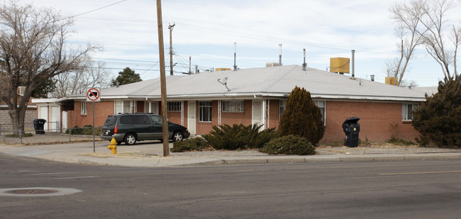 1041 Louisiana Blvd SE in Albuquerque, NM - Building Photo - Building Photo