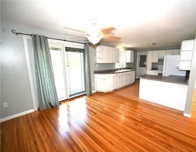 1093 Washington St in Spencerport, NY - Building Photo - Building Photo