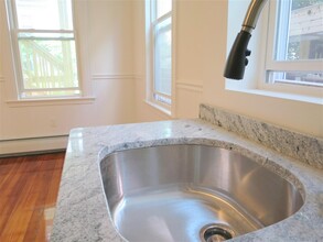250 Summer St, Unit 1 in Somerville, MA - Building Photo - Building Photo