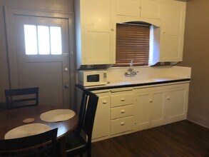 408 W Luckey St in Carlsbad, NM - Building Photo - Building Photo