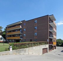 2249 Birchmount Rd in Toronto, ON - Building Photo