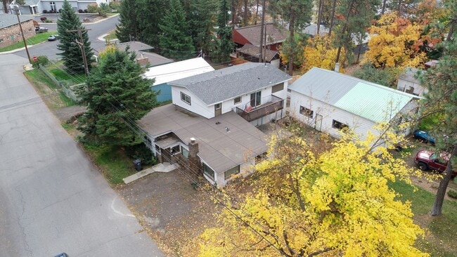 218 Ash St