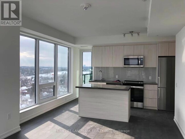8868-8868 Yonge St