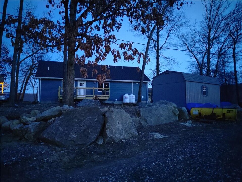 7 Hemlock St in Fort Montgomery, NY - Building Photo