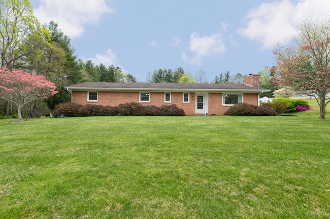 property at 106 Caubleville Dr