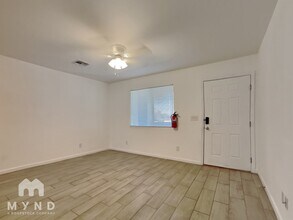 6649 W Ocotillo Rd in Glendale, AZ - Building Photo - Building Photo