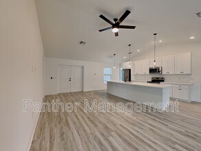 1016 NE 13th St in Cape Coral, FL - Building Photo - Building Photo