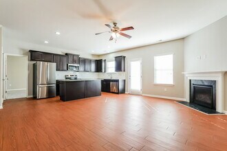 97 Gaillardia Way in Clayton, NC - Foto de edificio - Building Photo