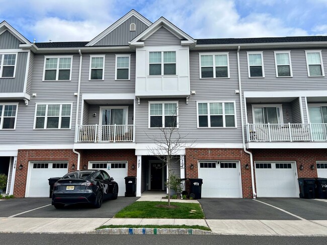 property at 707 Greenland Square