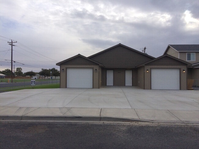 property at 1603 W Fern Dr