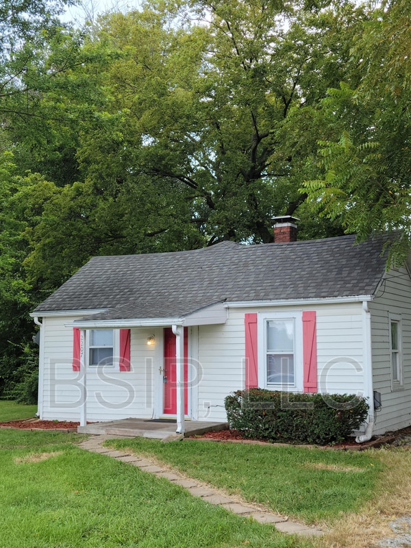 property at 2207 NW Clay St