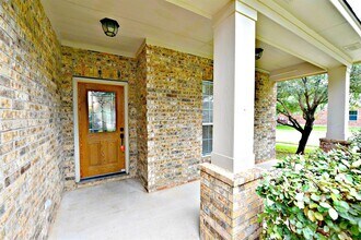 15012 Fernhill Dr in Austin, TX - Building Photo - Building Photo