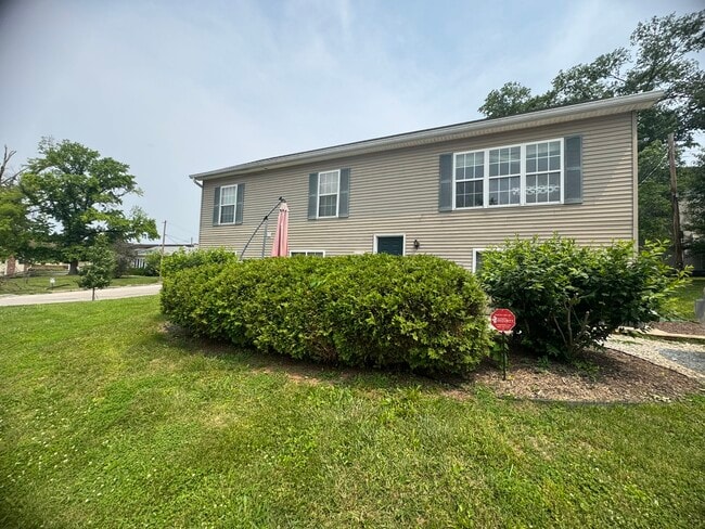 201 E 19th St in Bloomington, IN - Building Photo - Building Photo