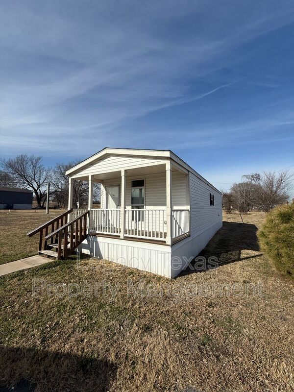 property at 800 N Old Betsy Rd