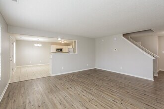 7905 States Bend Dr in Indianapolis, IN - Building Photo - Building Photo