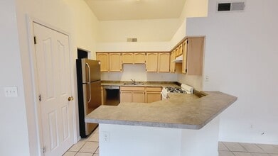604 Wind River Ave in El Paso, TX - Building Photo - Building Photo