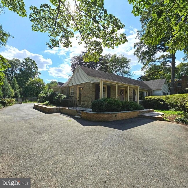 property at 6431 Overhill Rd