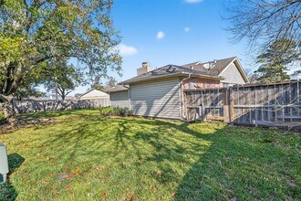 14035 Utopia Dr in Sugar Land, TX - Building Photo - Building Photo